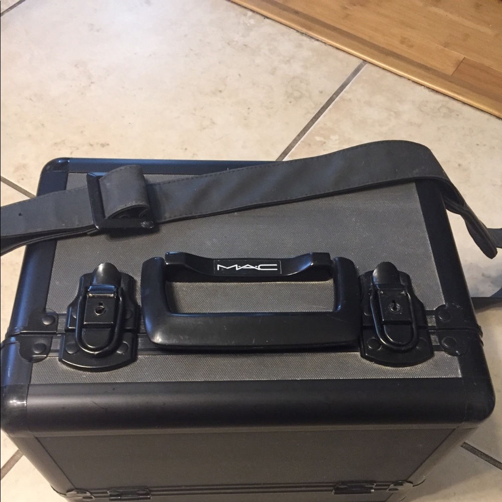 Mac make up case - discontinued